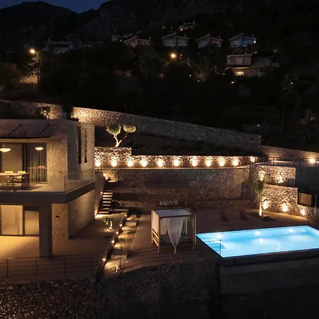 Βίλα Two Lithea Luxury Βέργα Καλαμάτας