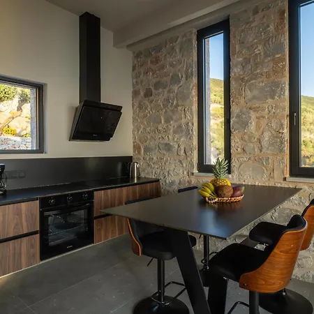 Two Lithea Luxury * Βέργα Καλαμάτας